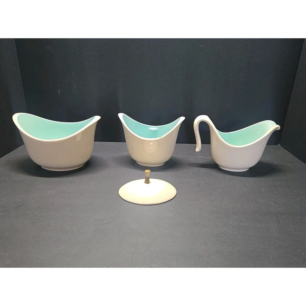 Taylor Smith Taylor Ever Yours Boutonniere Gravy Boat/ Sauce/Sugar Bowl w Lid